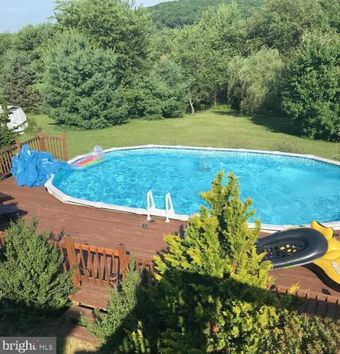 70 Acomo Dr, Siddonsburg PA  17019-9782 exterior