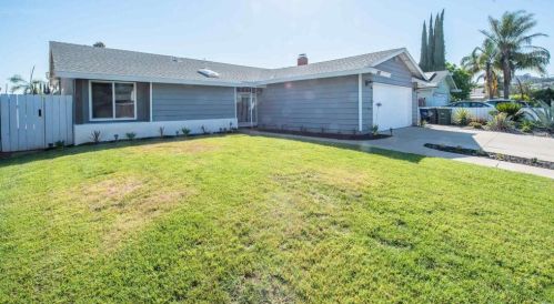 1031 Gale St, Escondido CA  92027-1230 exterior