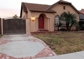 2106 80th St, Los Angeles, CA 90047-2612