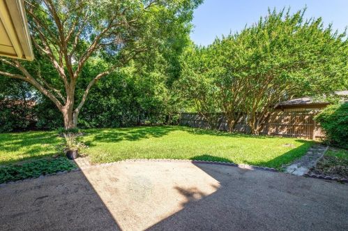 6809 Valhalla Rd, Fort Worth TX  76116-9113 exterior