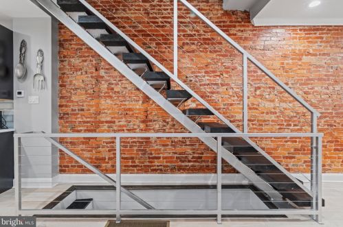 322 42 St, Philadelphia PA 19104-4062 exterior