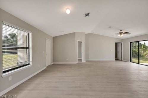 1062 Sunrise Blvd, Lehigh Acres, FL 33974-9723