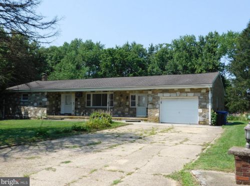 626 Orchard Way, Mount Laurel, NJ 08054-1329