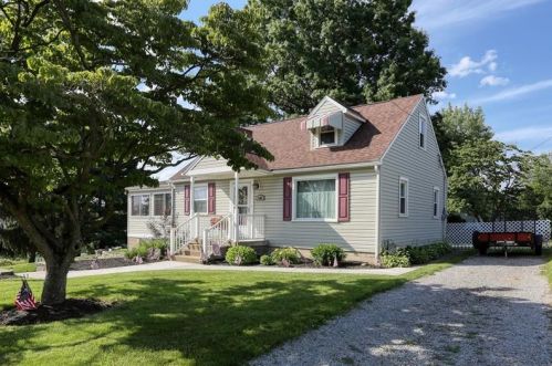 144 Addis Ave, Beaver Falls PA  15010-1016 exterior