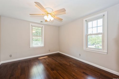 200 1st Ave, New Hyde Park NY  11040-4809 exterior