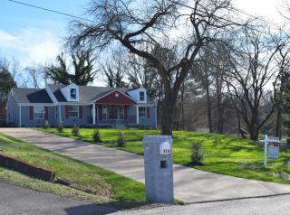 316 Lawndale Dr, Nashville, TN 37217-2317