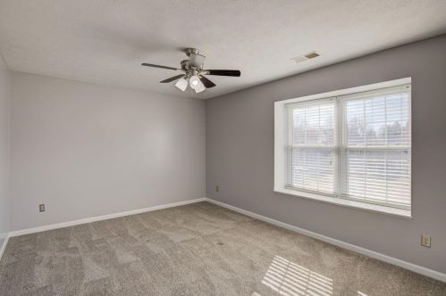 1052 Hampshire Pl, Florence KY  41042-9351 exterior