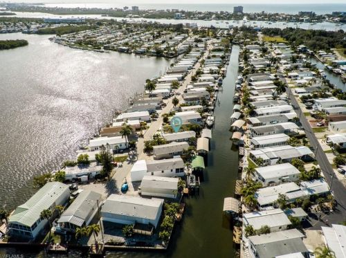 38 Emily Ln, Fort Myers Beach, FL 33931-2933