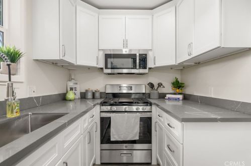 2485 Grandeur Ave, Altadena CA  91001-5548 exterior