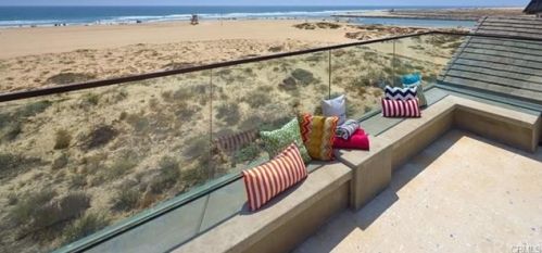 7304 Oceanfront, Newport Beach CA  92663-1727 exterior