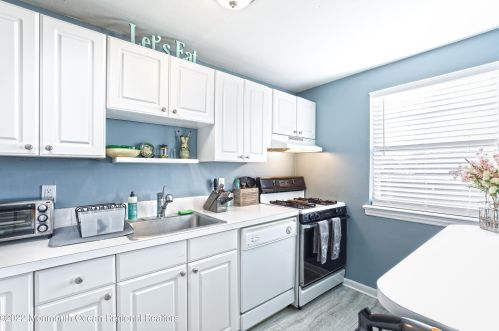 148 Mnr Dr, Tinton Falls NJ 07701-2456 exterior