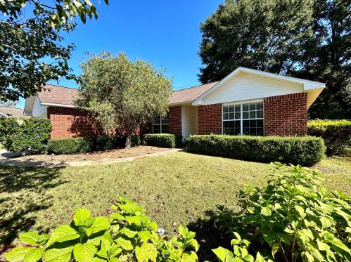5292 Deer Creek Ct, Milton, FL 32571-8675