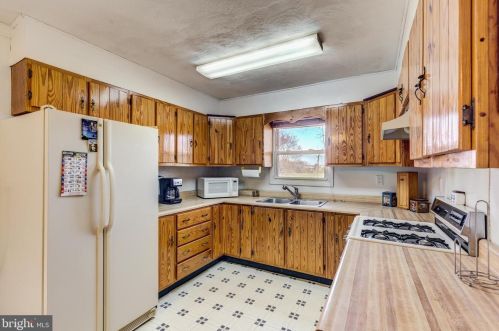 305 Ulricktown Rd, Littlestown PA  17340-9789 exterior