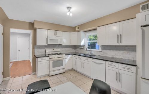 175 White Rd, Jackson Twp NJ  08527-5012 exterior