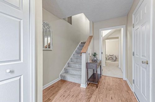 4003 Trail Side Ct, Jeannette, PA 15644-4771