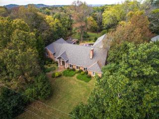 4304 Lillywood Rd, Nashville, TN 37205-2902