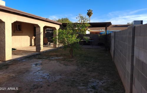 2004 61 St, Phoenix AZ 85033-1714 exterior