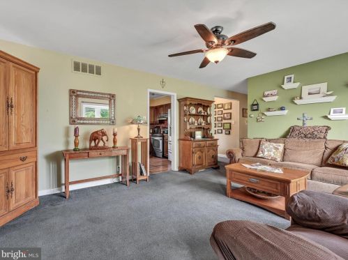 612 Beechwood Rd, Willow Grove PA  19090-1304 exterior