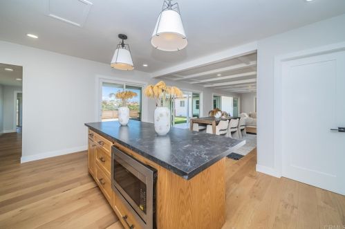 4350 Highland Dr, Carlsbad CA  92008-4225 exterior