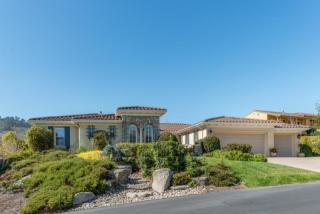 399 Estancia Ct, Monterey, CA 93940-7604