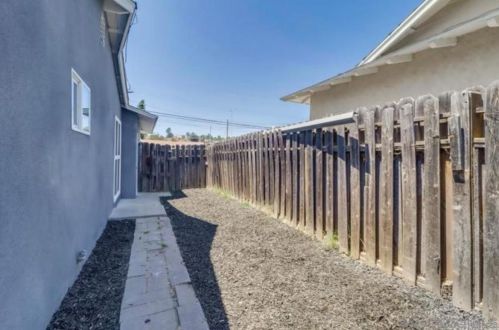 1621 Primera St, Lemon Grove CA  91945-4305 exterior