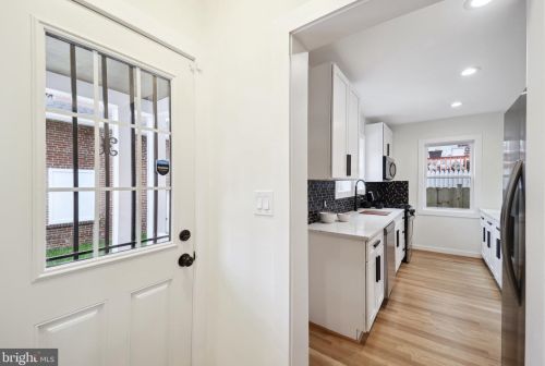 5010 Brooks St, Washington DC  20019-5318 exterior