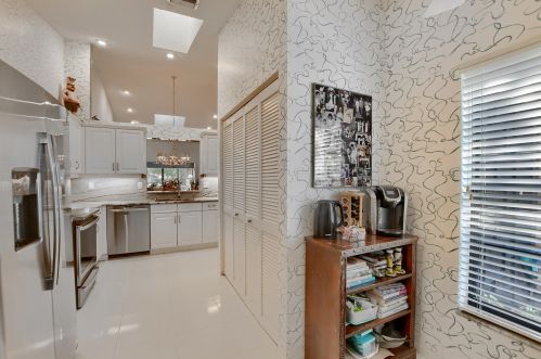 8425 Springlake Dr, Boca Raton FL  33496-4904 exterior