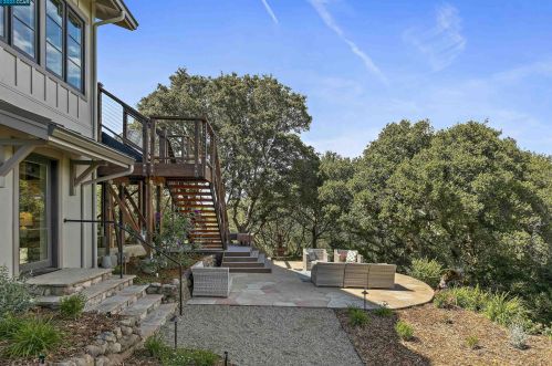 12740 Brookpark Rd, Oakland CA  94619-3137 exterior