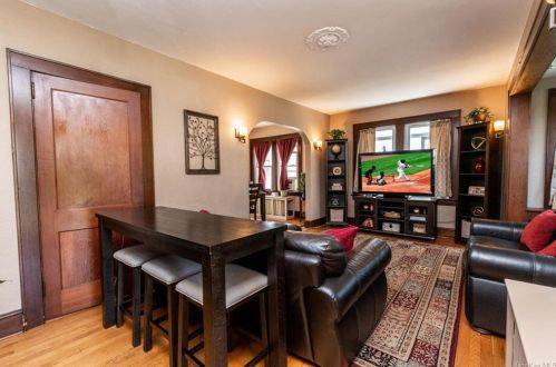 11 Sutton Pl, Crotonville NY  10562-4419 exterior