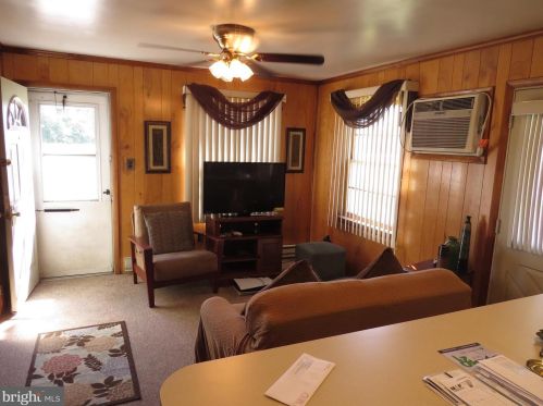 34264 Dupont Blvd, Frankford DE  19945-3800 exterior