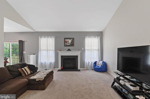 240 Wycombe Dr, Dover DE  19904-3857 exterior