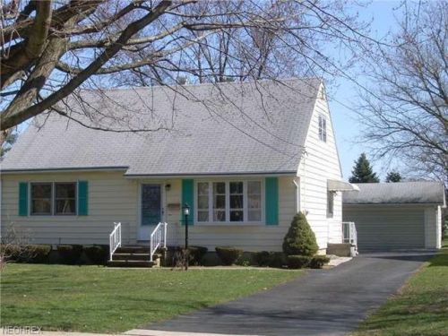 185 Lake St, Vermilion, OH 44001-1332