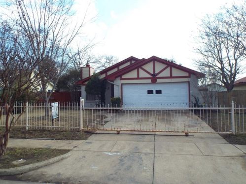 10806 Happy Hollow Ln, Dallas, TX 75217-3532