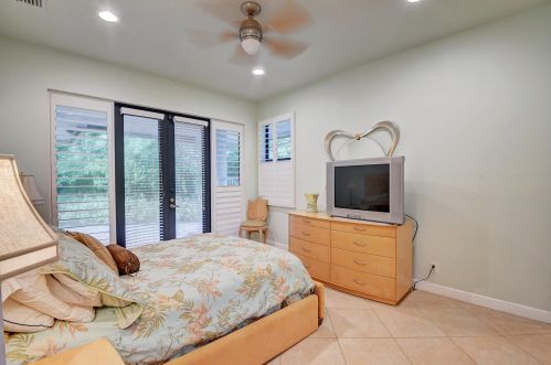 42 Northwoods Ln, Boynton Beach FL  33436-7405 exterior