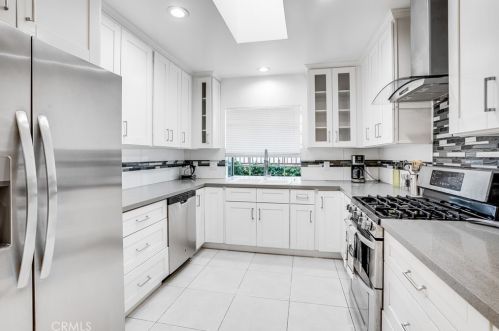 11814 Hesby St, North Hollywood CA  91607-3218 exterior