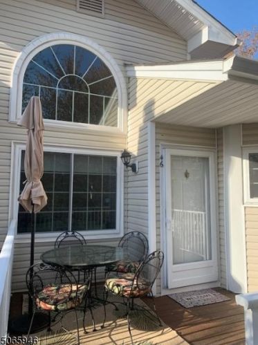 46 Academy Ct, Bedminster NJ  07921-1822 exterior