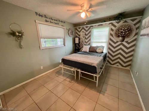 10 Desert Candle Cir, Lehigh Acres FL  33936-7302 exterior