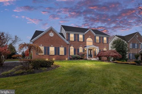 2 Bradley Dr, Wilmington, DE 19803-3150