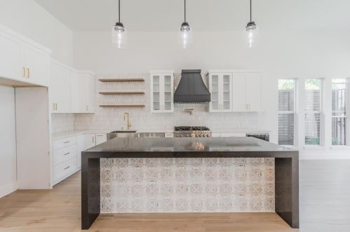 2036 Calypso St, Dallas TX 75212-1720 exterior