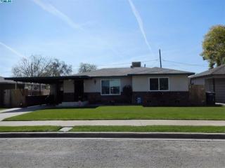 1035 Apricot Ave, Tulare, CA 93274-4407