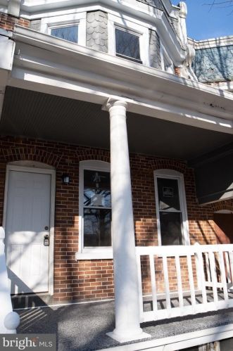 1105 Oak St, Wilmington, DE 19805-4337