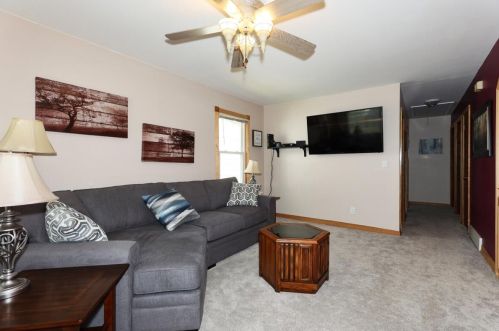 2106 107, Milwaukee WI 53226-2304 exterior