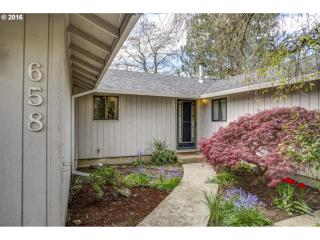 658 Heather St, Cornelius OR  97113-7013 exterior