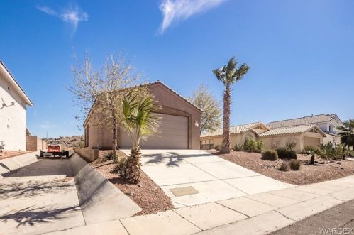 3476 Tres Alamos Dr, Bullhead City, AZ 86442-8651
