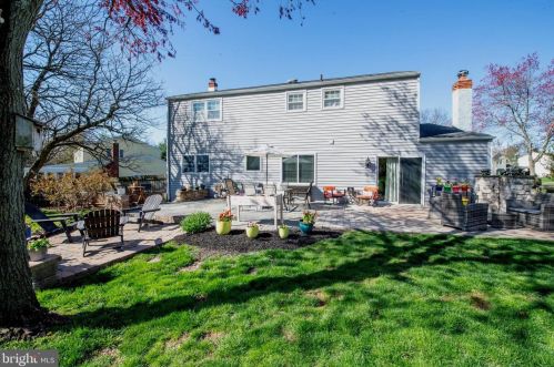 410 Steven St, Norristown PA  19403-2614 exterior