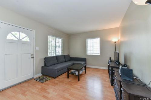 1545 215th St, Torrance, CA 90501-3027