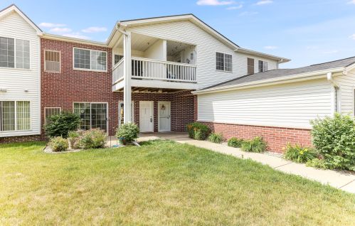 2750 11th Pl, Kenosha WI  53140-6412 exterior