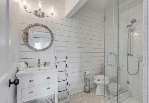 2201 Palm Blvd, Isle Of Palms SC  29451-2349 exterior