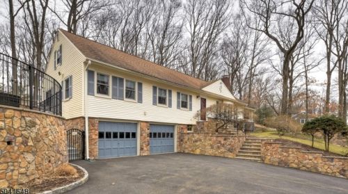 38 Flintlock Rd, Greystone Park, NJ 07950-1514