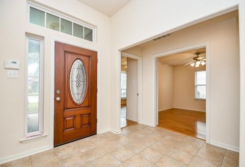2009 Creek Shore Ln, Pearland, TX 77581-2922
